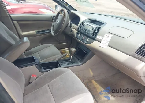 2005 Toyota Camry Le from USA, damaged, VIN 4T1BE32K45U586675